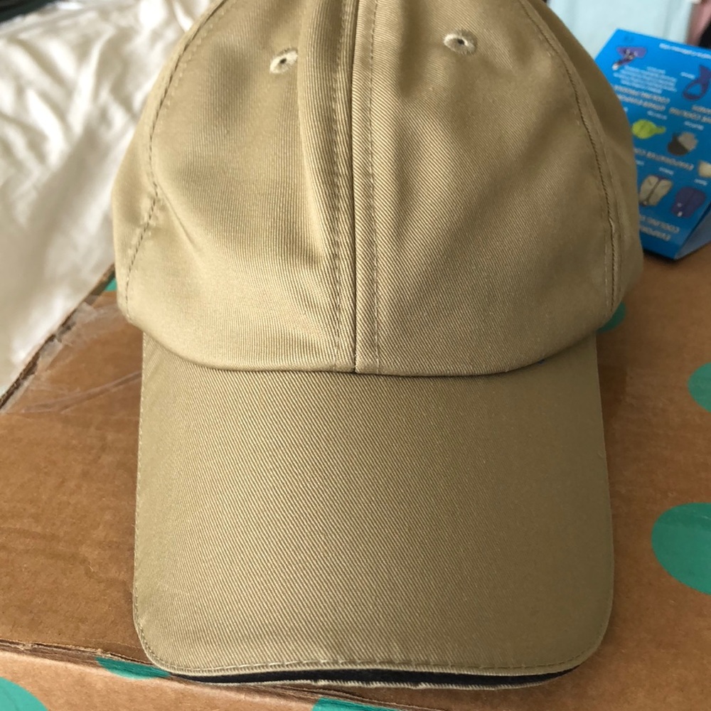 Hammacher Schlemmer Cooling Hat